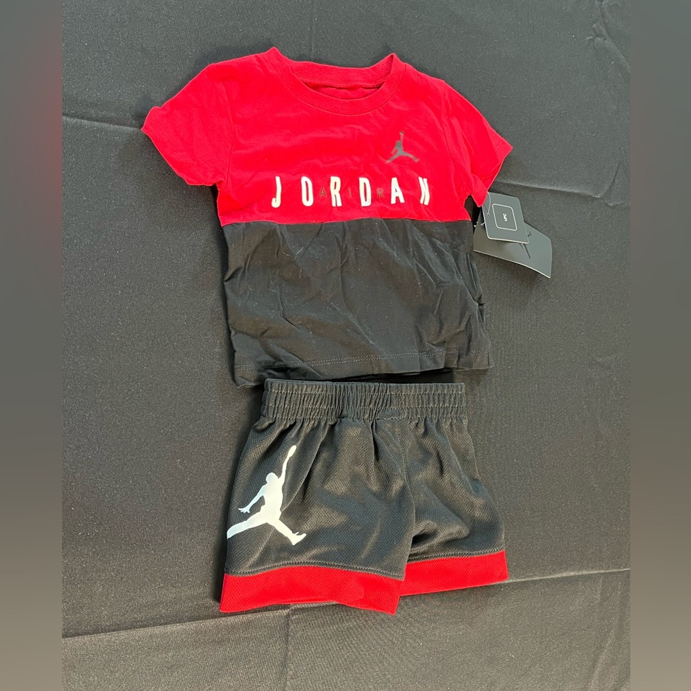 NWT Jordan short set 12M